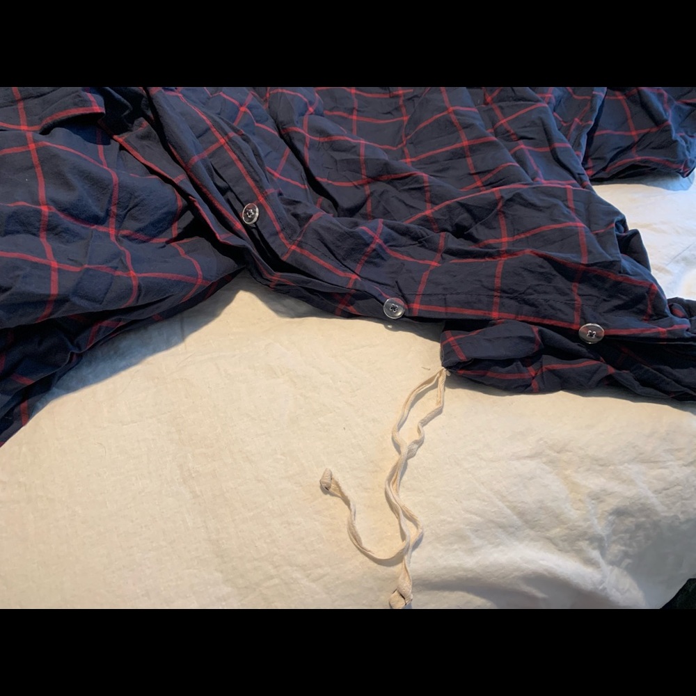 Pottery Barn teen full/queen duvet and pillow cases navy/red
